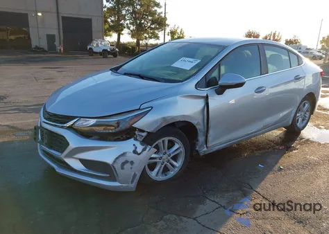 2018 Chevrolet Cruze Lt Auto z USA, uszkodzony, nr VIN 1G1BE5SM3J7232925